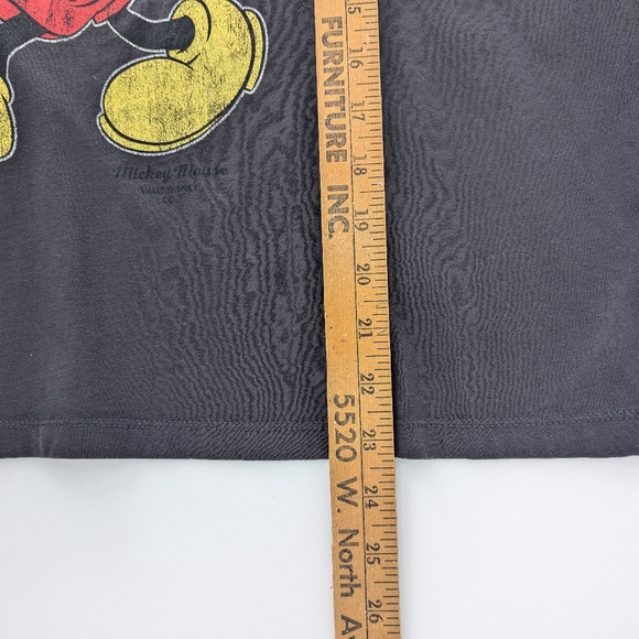 3/$20 H&M Disney Mickey Mouse Grey T-shirt Size Medium - Picture 6 of 6